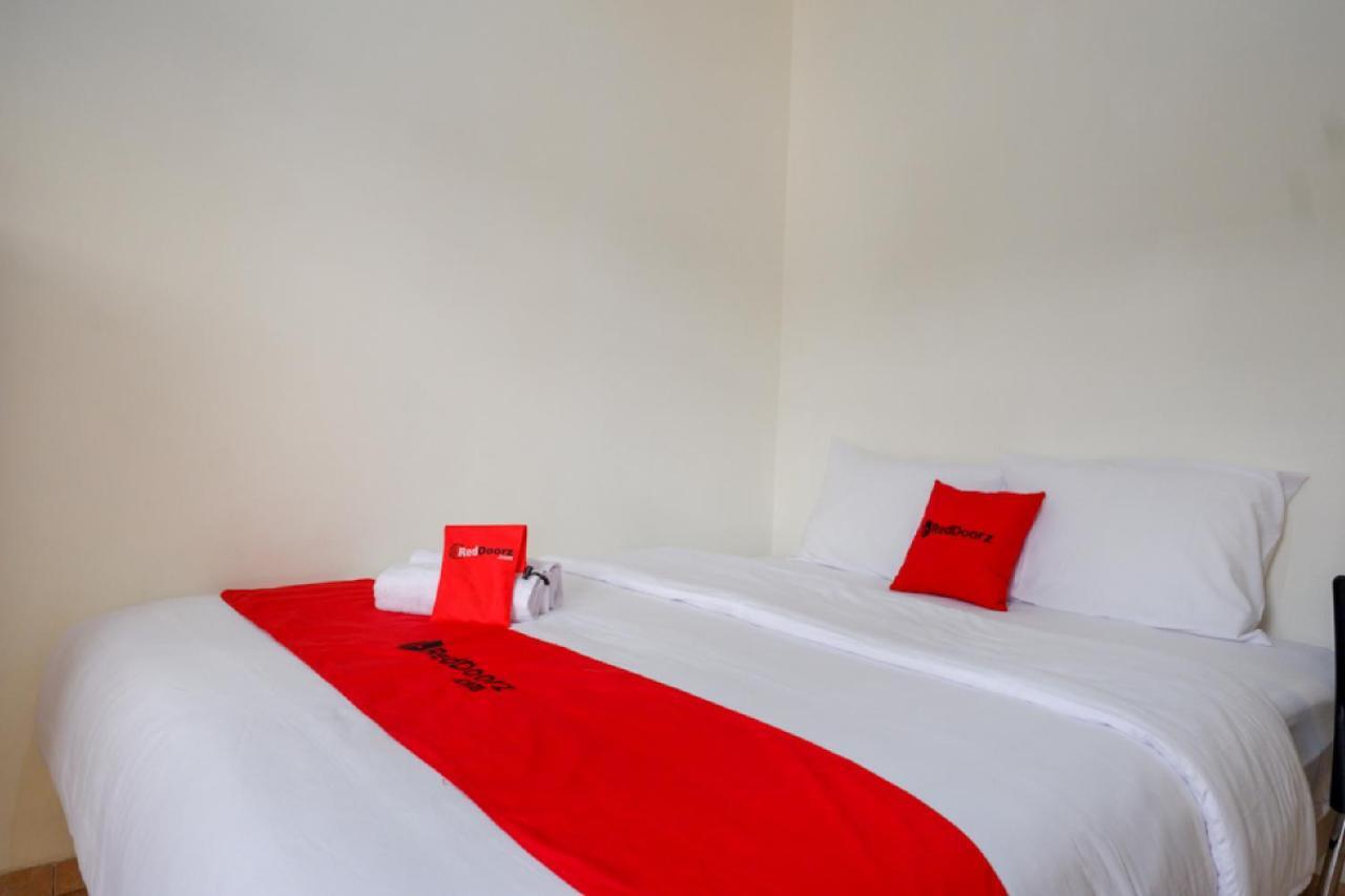 Reddoorz Near Alun Alun 2